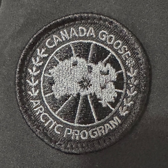 Canada Goose Rossclair Mid Length Fur Hood Parka - Picture 4 of 15